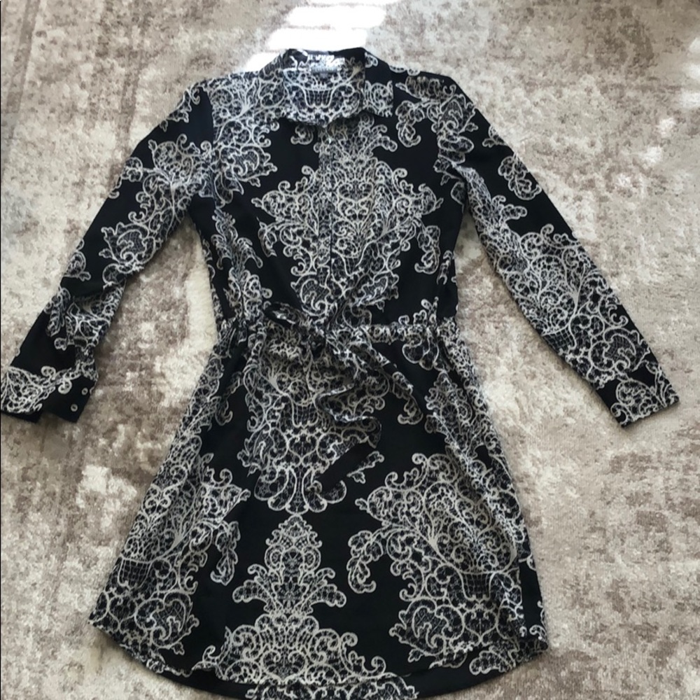 Lilla P Navy paisley cinch dress sz: M